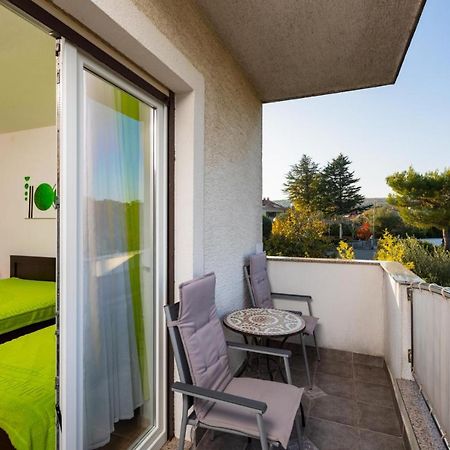 Апартаменты Apartman Volaric Крк Экстерьер фото