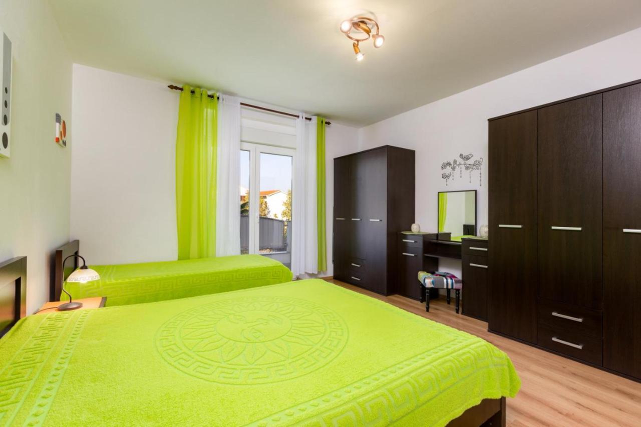 Апартаменты Apartman Volaric Крк Экстерьер фото