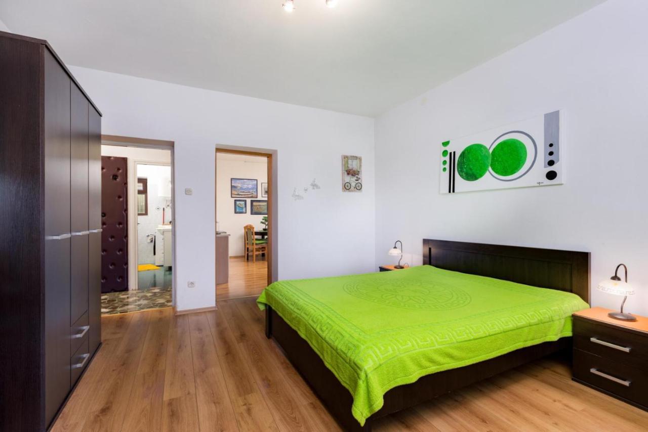 Апартаменты Apartman Volaric Крк Экстерьер фото